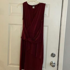 Size medium sleeveless midi dress